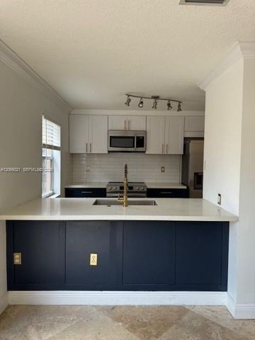 15242 SW 30th Terrace 15242, Miami, FL 33185