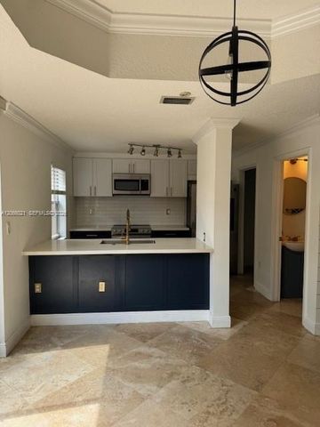 15242 SW 30th Terrace 15242, Miami, FL 33185