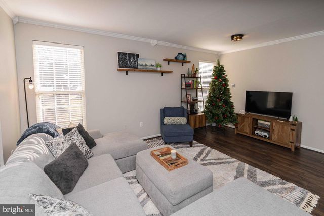 12048 ELLIOTS OAK PL, Bristow, VA 20136