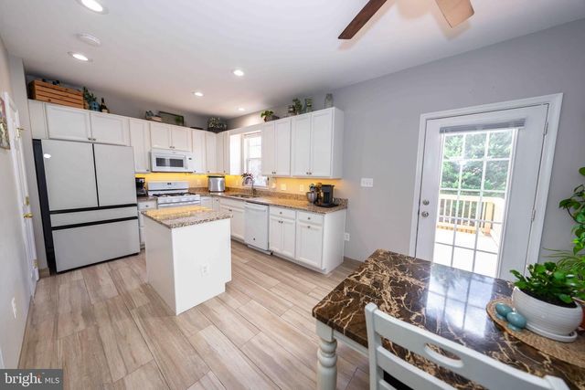 12048 ELLIOTS OAK PL, Bristow, VA 20136