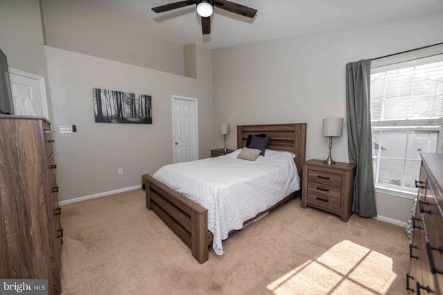 12048 ELLIOTS OAK PL, Bristow, VA 20136