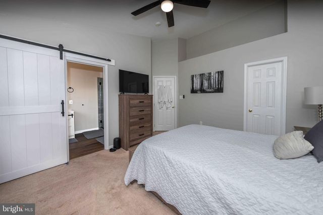 12048 ELLIOTS OAK PL, Bristow, VA 20136