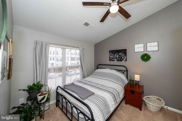 12048 ELLIOTS OAK PL, Bristow, VA 20136