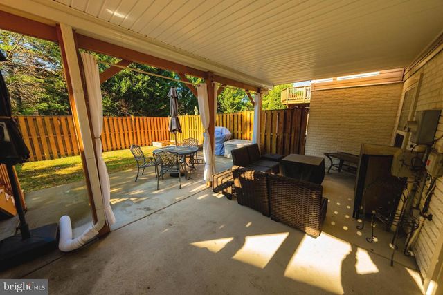 12048 ELLIOTS OAK PL, Bristow, VA 20136