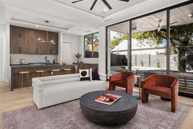 1506 Bouldin Ave, Austin, TX 78704