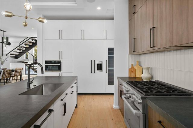 1506 Bouldin Ave, Austin, TX 78704