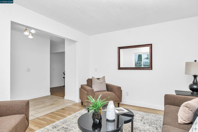 4126 Camelot Ct, Pittsburg, CA 94565