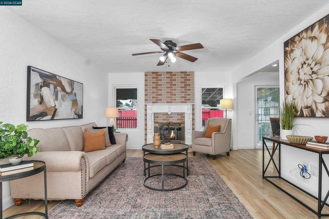 4126 Camelot Ct, Pittsburg, CA 94565