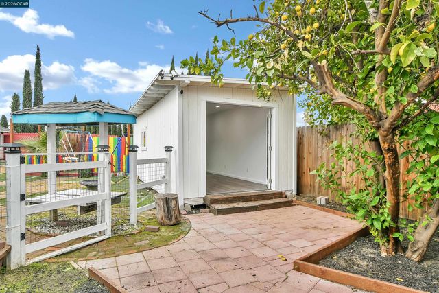 4126 Camelot Ct, Pittsburg, CA 94565