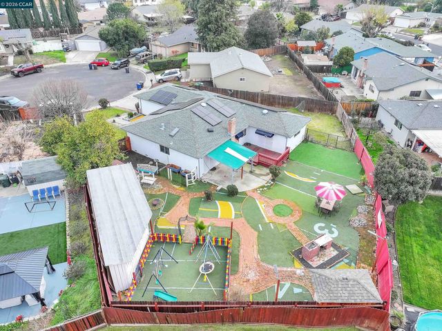 4126 Camelot Ct, Pittsburg, CA 94565