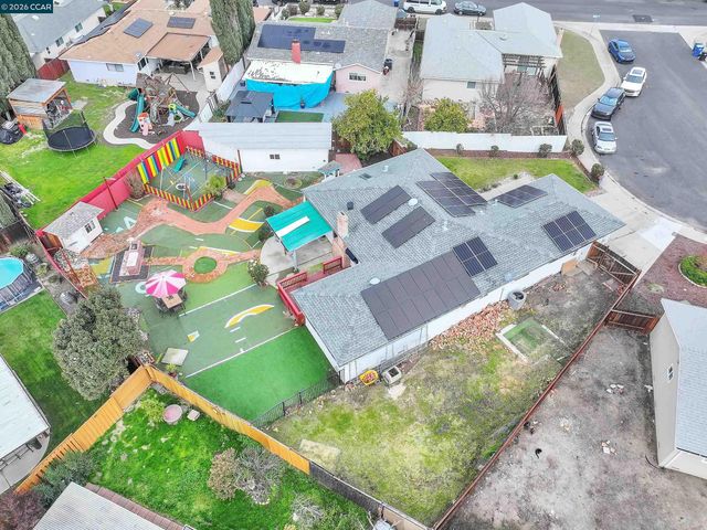 4126 Camelot Ct, Pittsburg, CA 94565