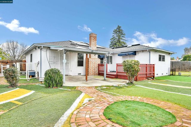 4126 Camelot Ct, Pittsburg, CA 94565