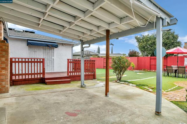 4126 Camelot Ct, Pittsburg, CA 94565