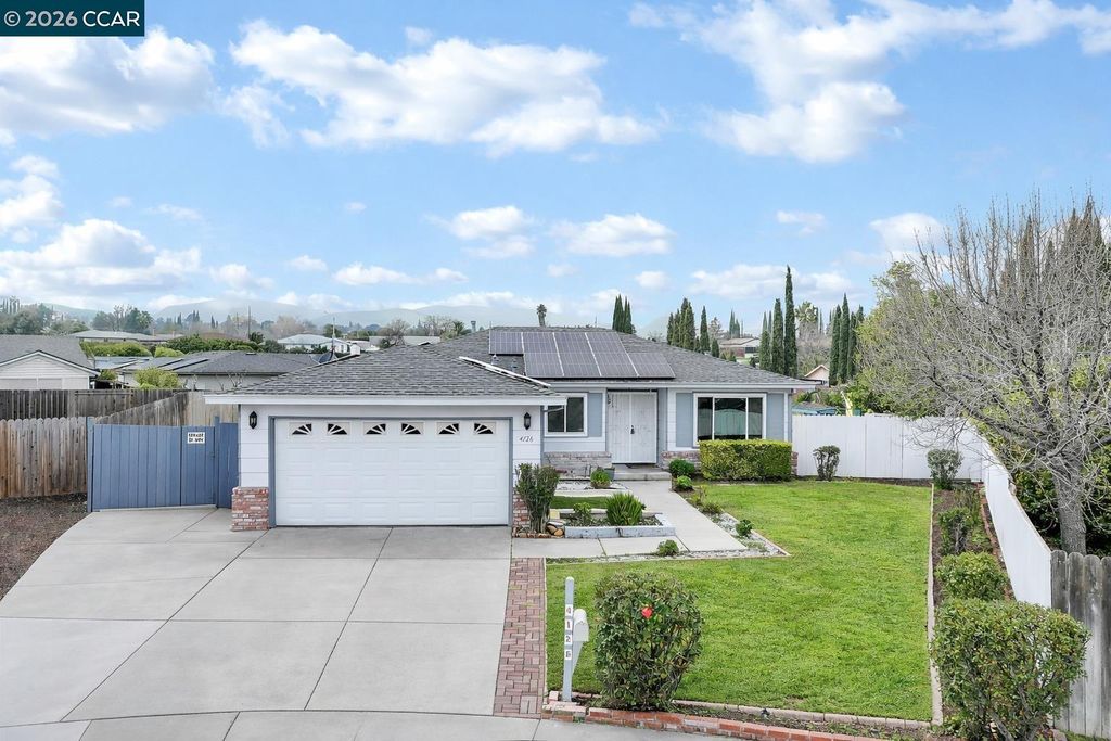 4126 Camelot Ct, Pittsburg, CA 94565