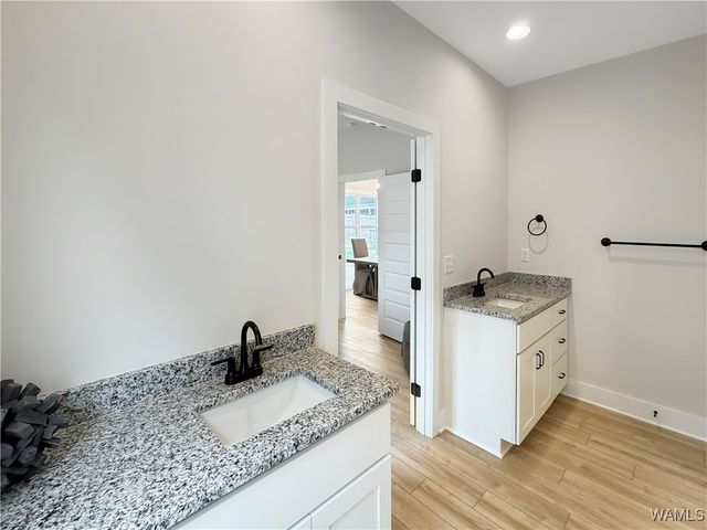 13773 Blackoak, Northport, AL 35475