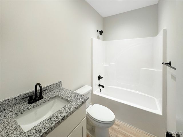 13773 Blackoak, Northport, AL 35475