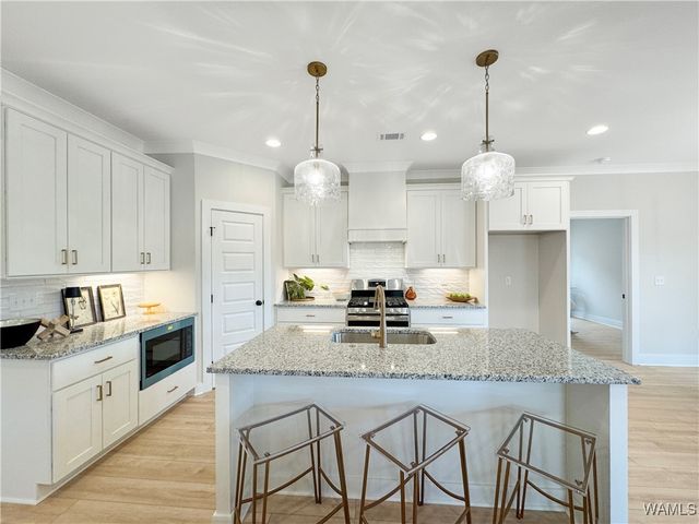 13773 Blackoak, Northport, AL 35475