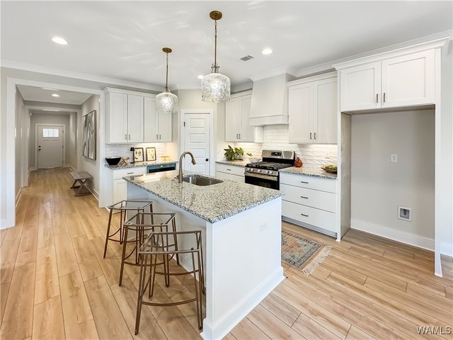 13773 Blackoak, Northport, AL 35475