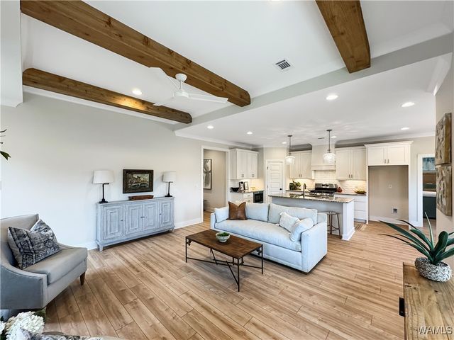 13773 Blackoak, Northport, AL 35475