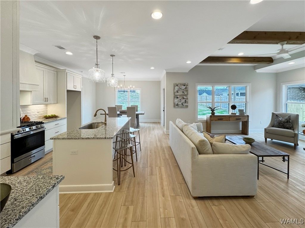 13773 Blackoak, Northport, AL 35475