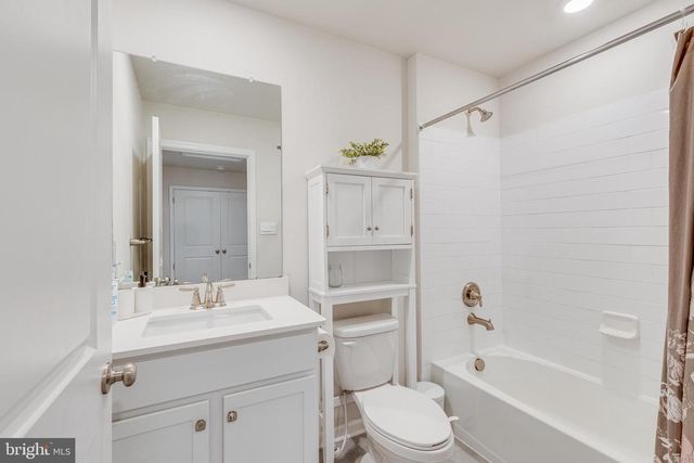 6 NELSONS WAY, Westampton, NJ 08060