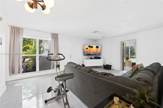 10610 SW 128th Avenue, Miami, FL 33186