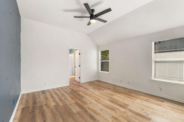 810 Honeysuckle DR, Leander, TX 78641