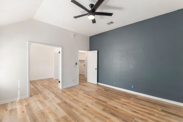 810 Honeysuckle DR, Leander, TX 78641