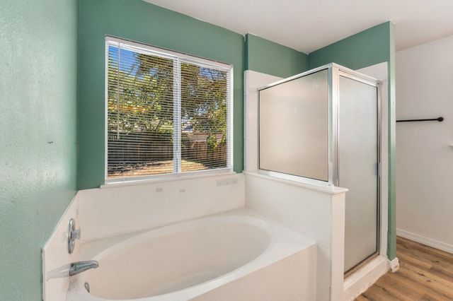 810 Honeysuckle DR, Leander, TX 78641
