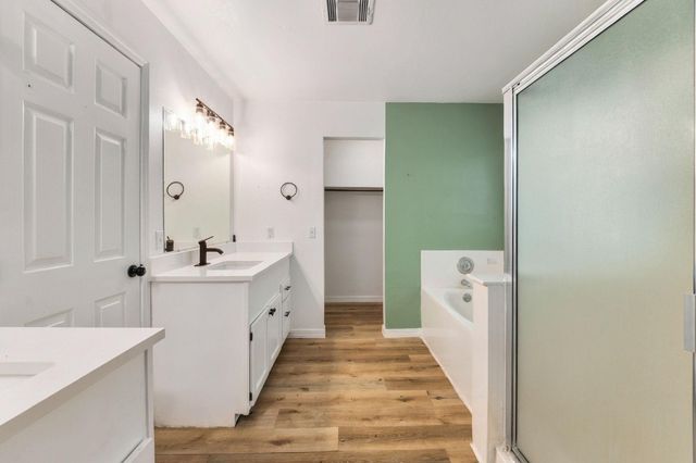 810 Honeysuckle DR, Leander, TX 78641
