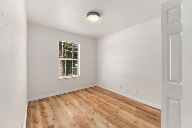 810 Honeysuckle DR, Leander, TX 78641