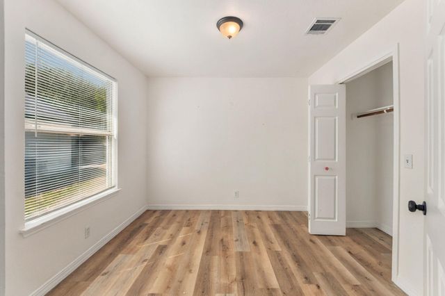 810 Honeysuckle DR, Leander, TX 78641