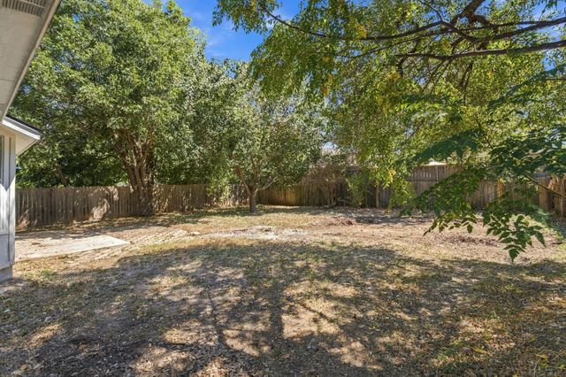810 Honeysuckle DR, Leander, TX 78641