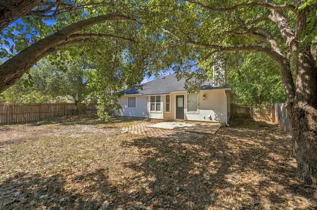 810 Honeysuckle DR, Leander, TX 78641