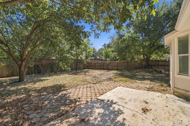 810 Honeysuckle DR, Leander, TX 78641