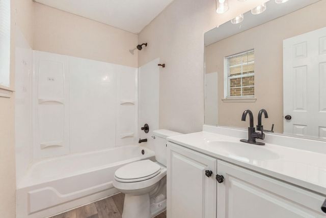 810 Honeysuckle DR, Leander, TX 78641