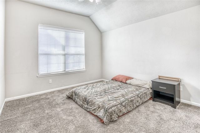 1827 Basin Trail, Brenham, TX 77833