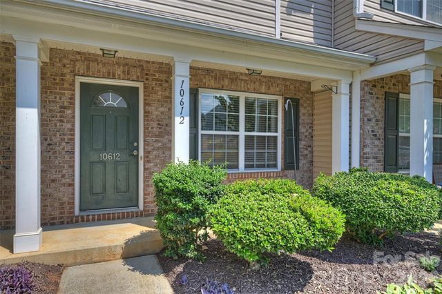 10612 Stoneacre Court, Pineville, NC 28134
