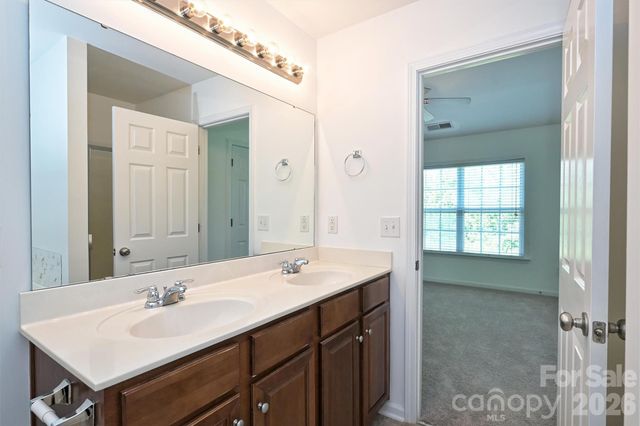 10612 Stoneacre Court, Pineville, NC 28134