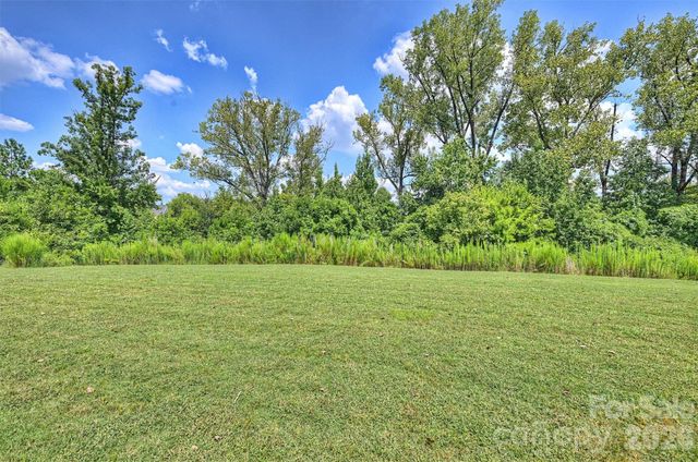 10612 Stoneacre Court, Pineville, NC 28134