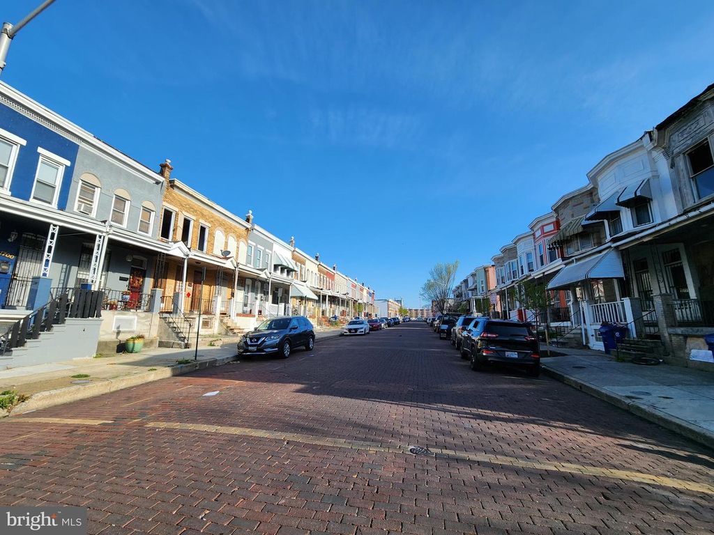 Image 2 of property listing at 1541 LOCHWOOD RD, Baltimore, MD 21218