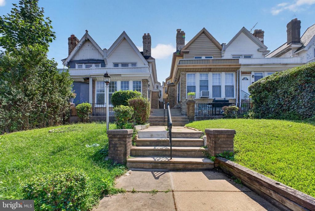 5222 LEBANON AVE, PHILADELPHIA, PA 19131 — exterior