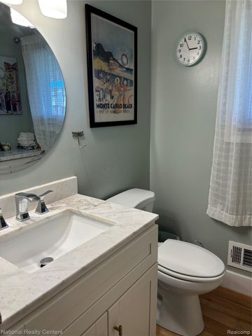 39839 Dorian Drive, Sterling Heights, MI 48310