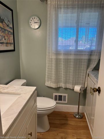 39839 Dorian Drive, Sterling Heights, MI 48310