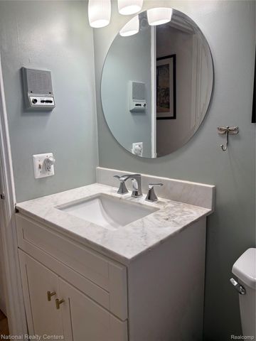 39839 Dorian Drive, Sterling Heights, MI 48310