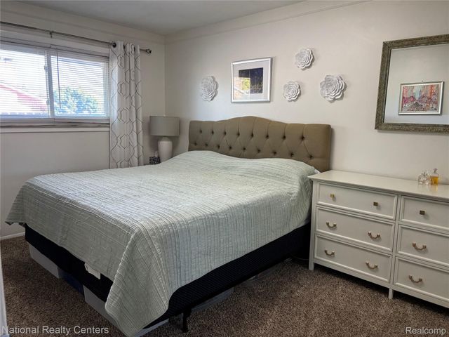 39839 Dorian Drive, Sterling Heights, MI 48310