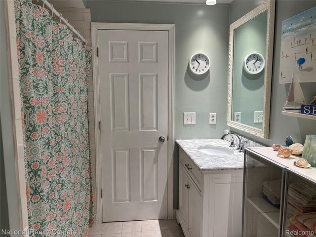 39839 Dorian Drive, Sterling Heights, MI 48310