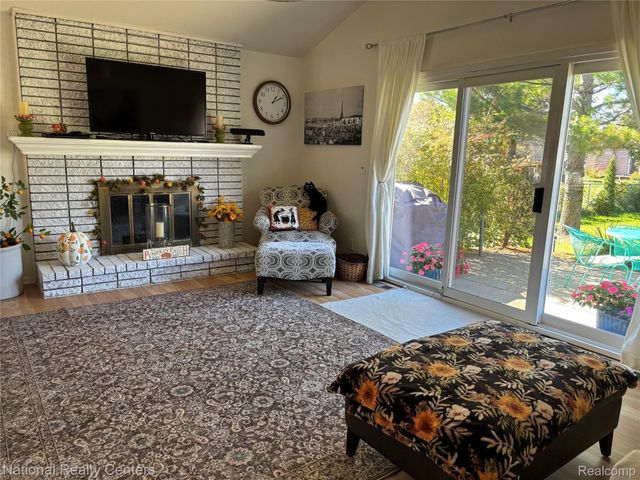 39839 Dorian Drive, Sterling Heights, MI 48310