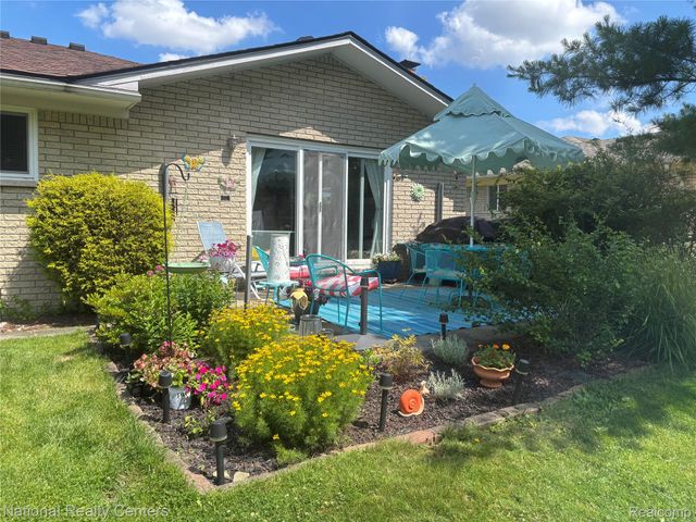 39839 Dorian Drive, Sterling Heights, MI 48310