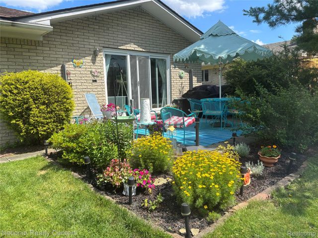 39839 Dorian Drive, Sterling Heights, MI 48310